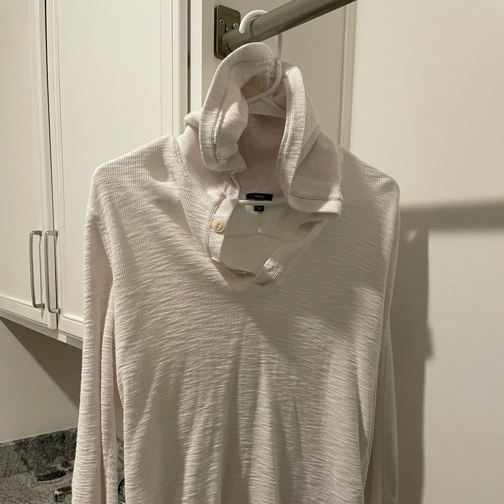 Medium Vince hooded henley